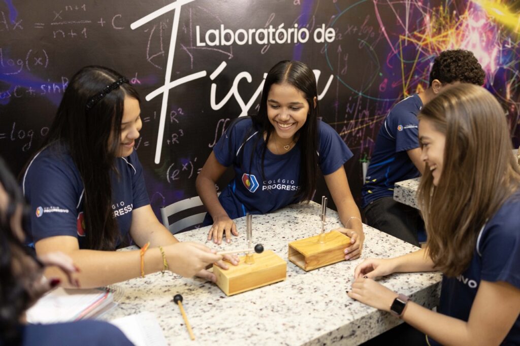 LABORATORIO DE FISICA Grande - Colégio Progressivo